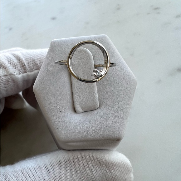 Sale $8 Firm! .925 Sterling Silver Round Ring with Cz - Picture 12 of 17